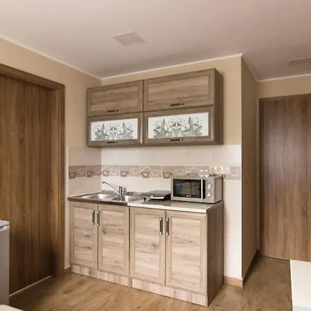 Cuha-gyoengye Apartmanhaz Apartment Zirc