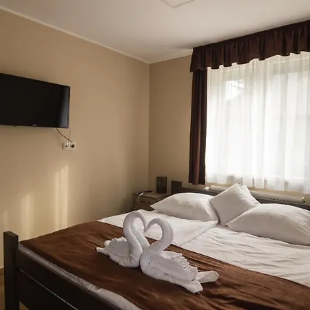Cuha-gyoengye Apartmanhaz *