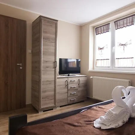 Cuha-gyoengye Apartmanhaz *