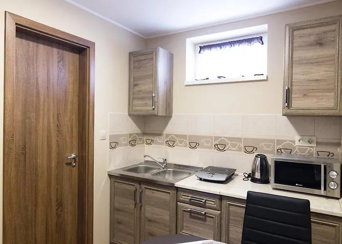 Appartement Cuha-gyoengye Apartmanhaz *